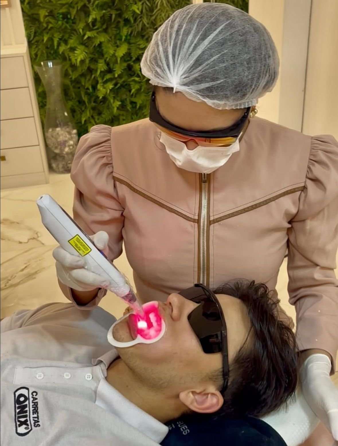 Tratamento odontológico com laserterapia
